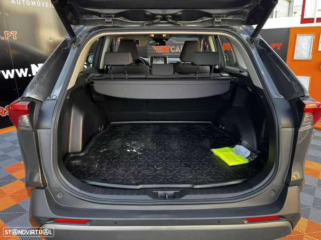 Toyota RAV4 2.5 HDF Comfort - 21