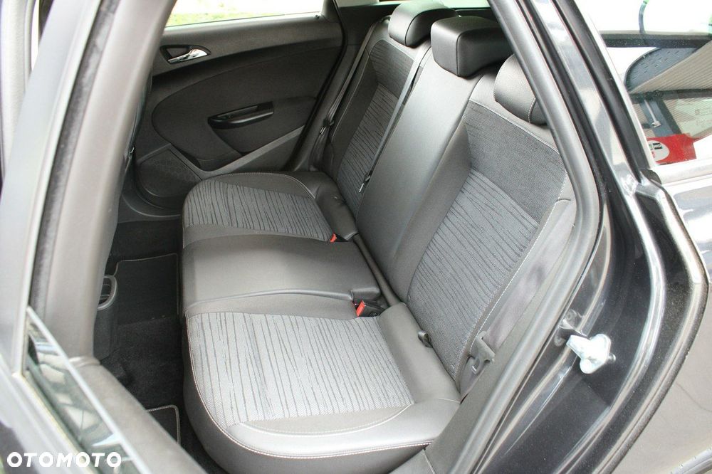 Opel Astra 1.4 Turbo Cosmo - 13