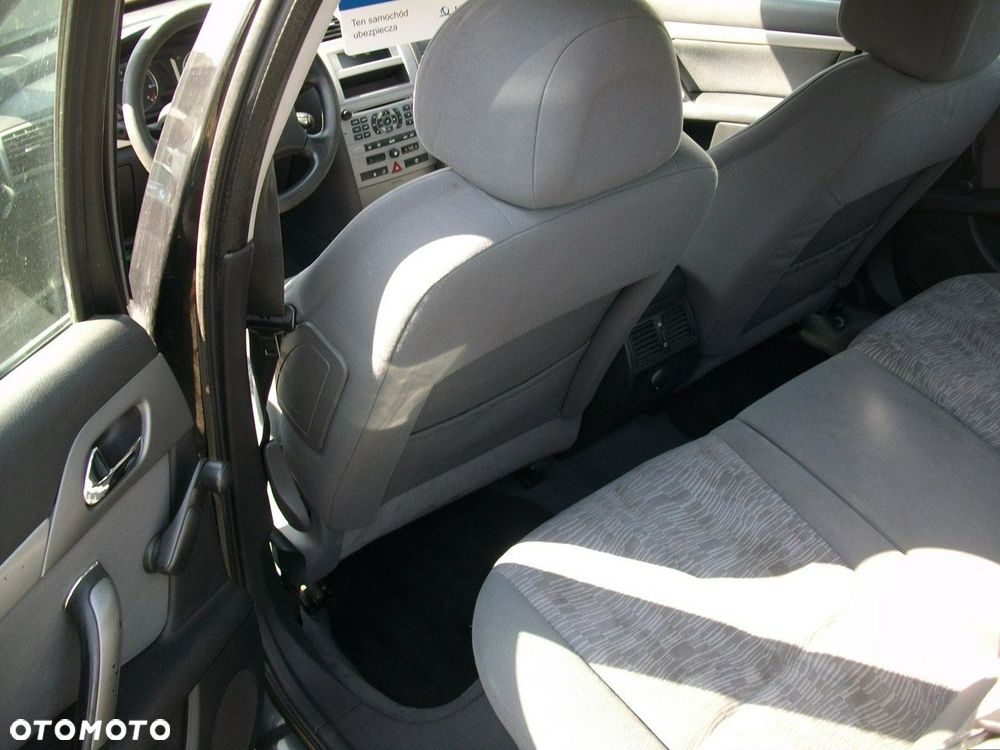 Peugeot 407 - 6