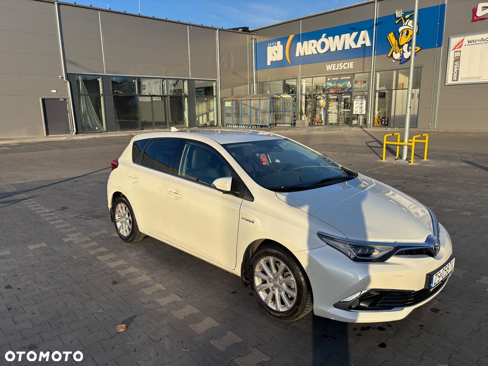 Toyota Auris Hybrid 135 Prestige - 8