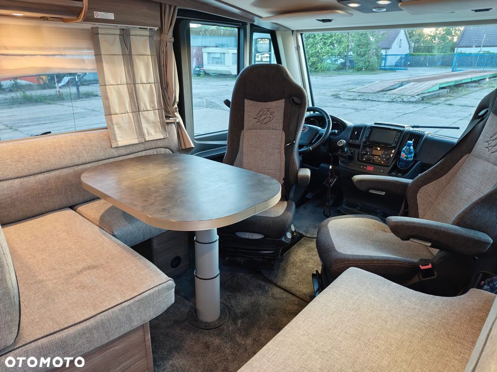 KNAUS Live i700 meg - 15