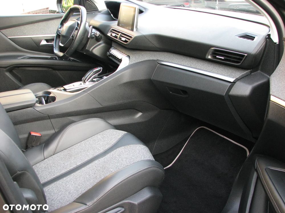 Peugeot 3008 1.5 BlueHDi Allure Pack S&S EAT8 - 18
