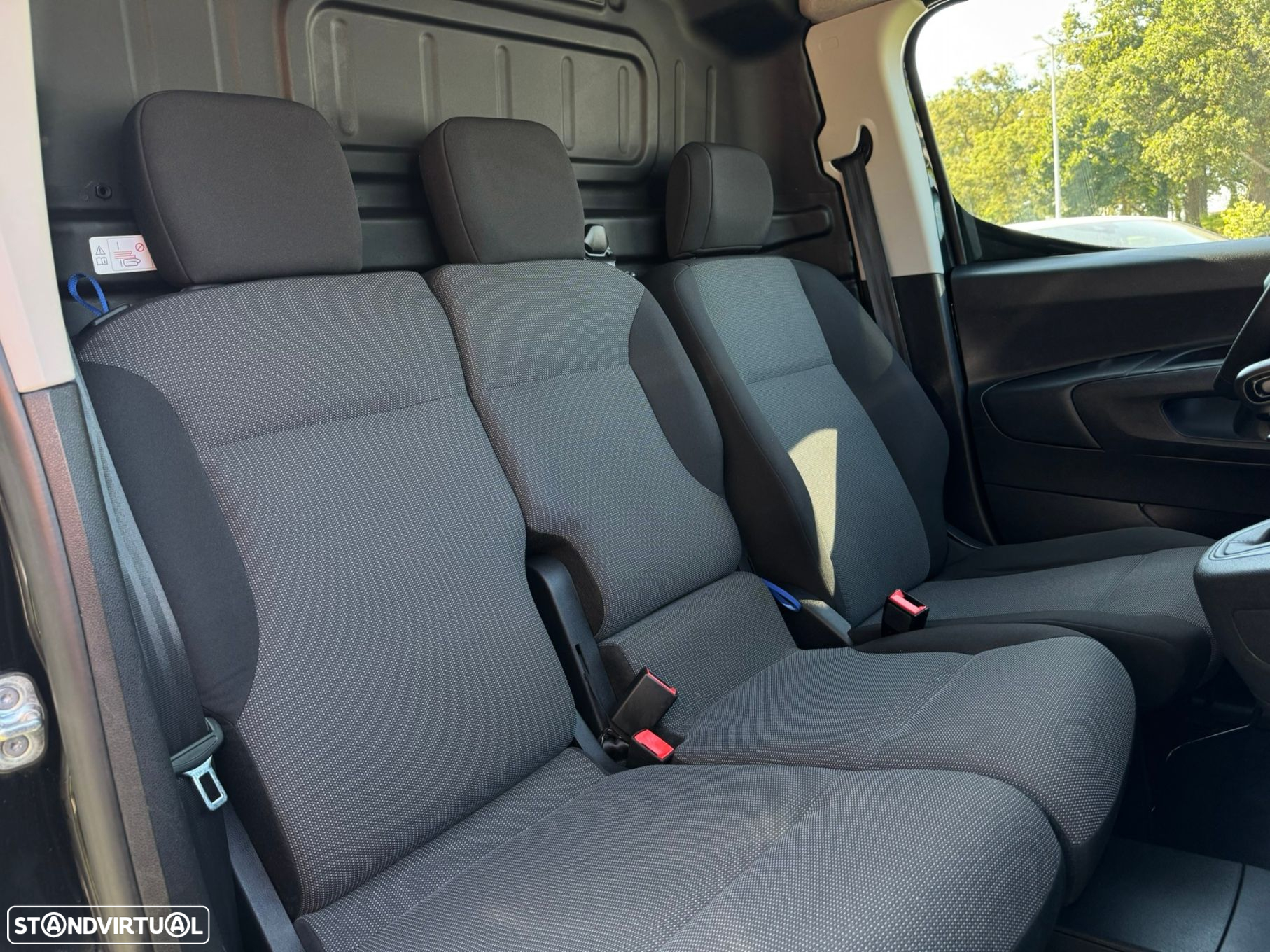 Peugeot Partner 1.5 BlueHDi Premium Standard - 16