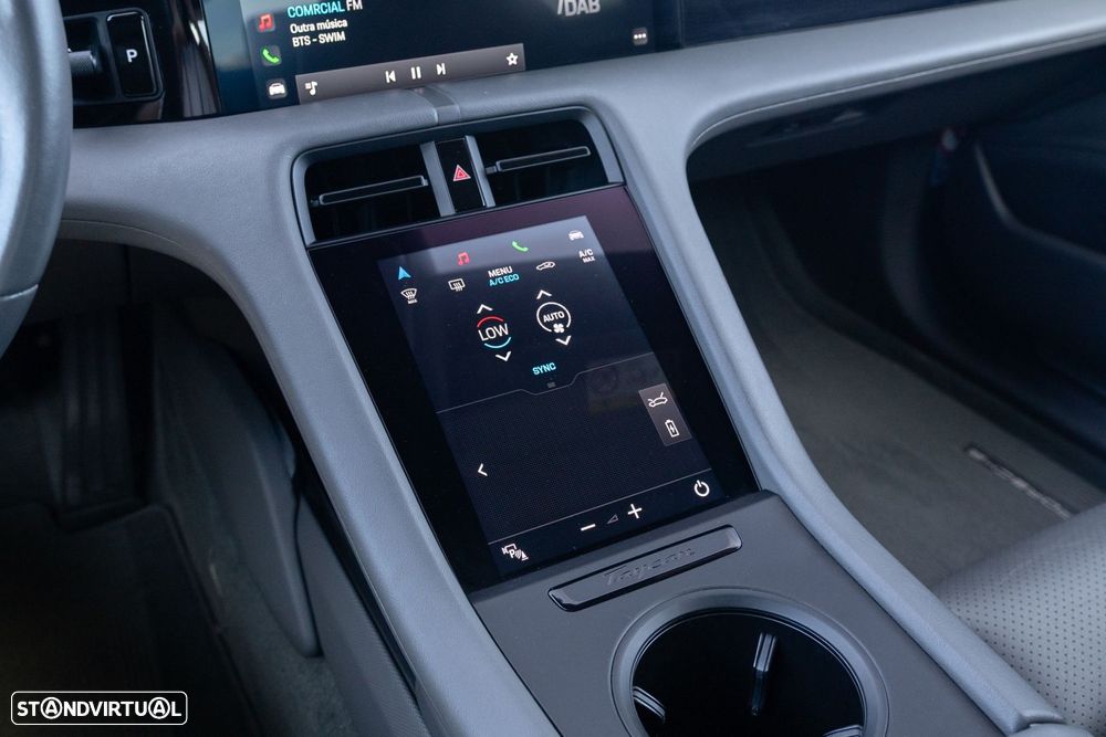 Porsche Taycan 4S - 16