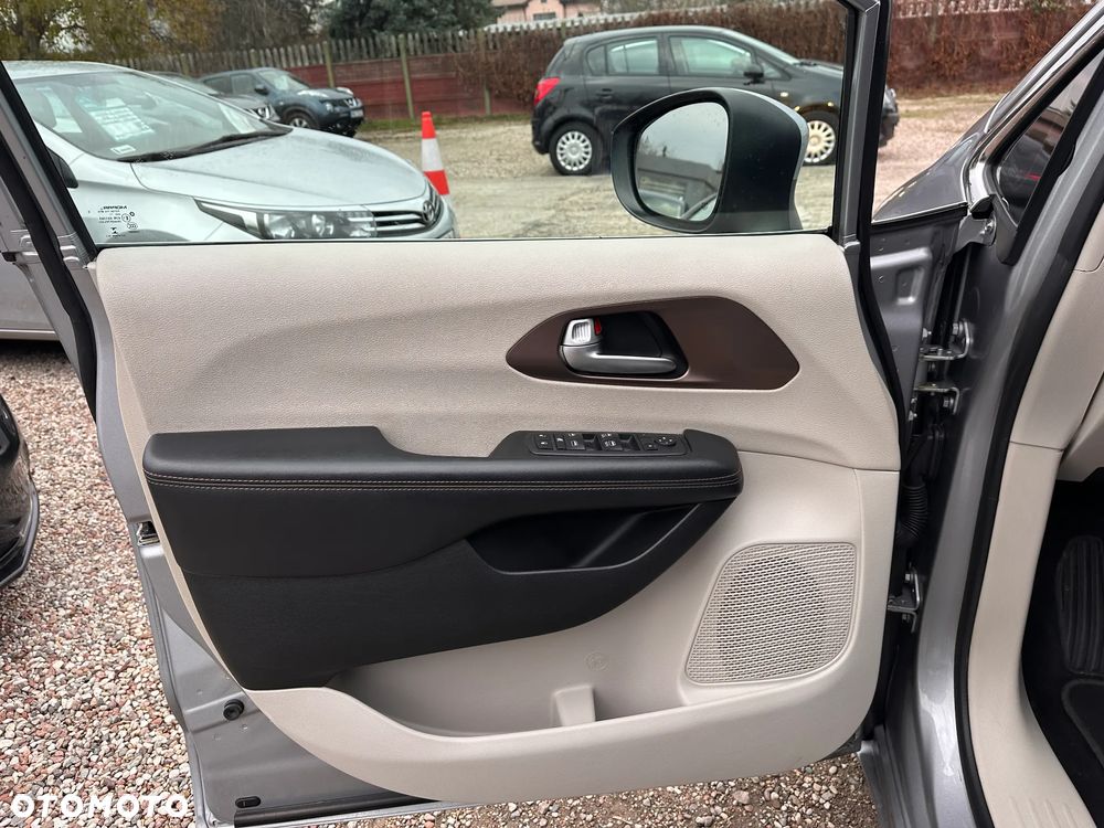 Chrysler Pacifica - 12