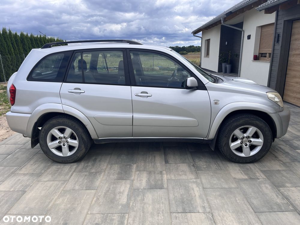 Toyota RAV4 - 3