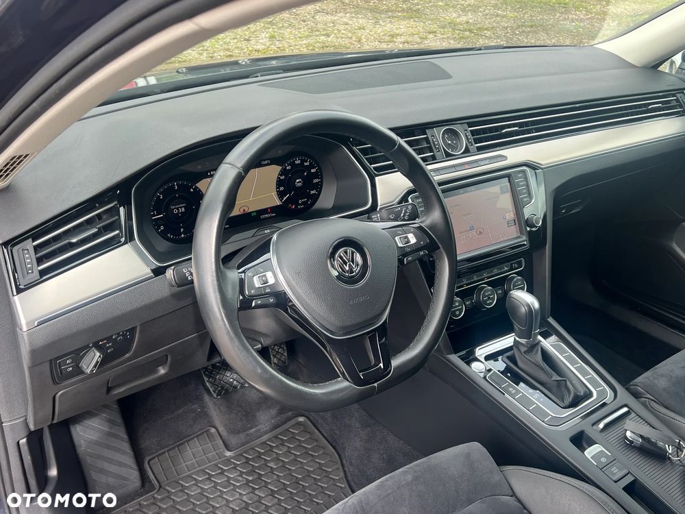 Volkswagen Passat Variant 2.0 TDI SCR DSG BlueMotion Highline - 15