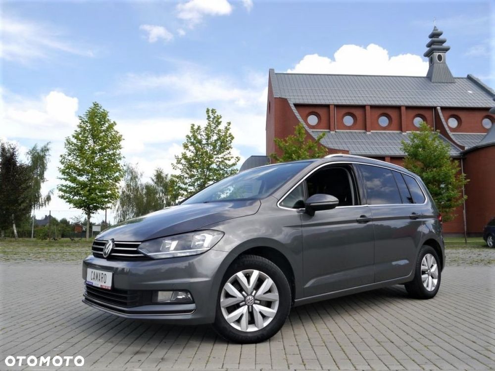 Volkswagen Touran - 1