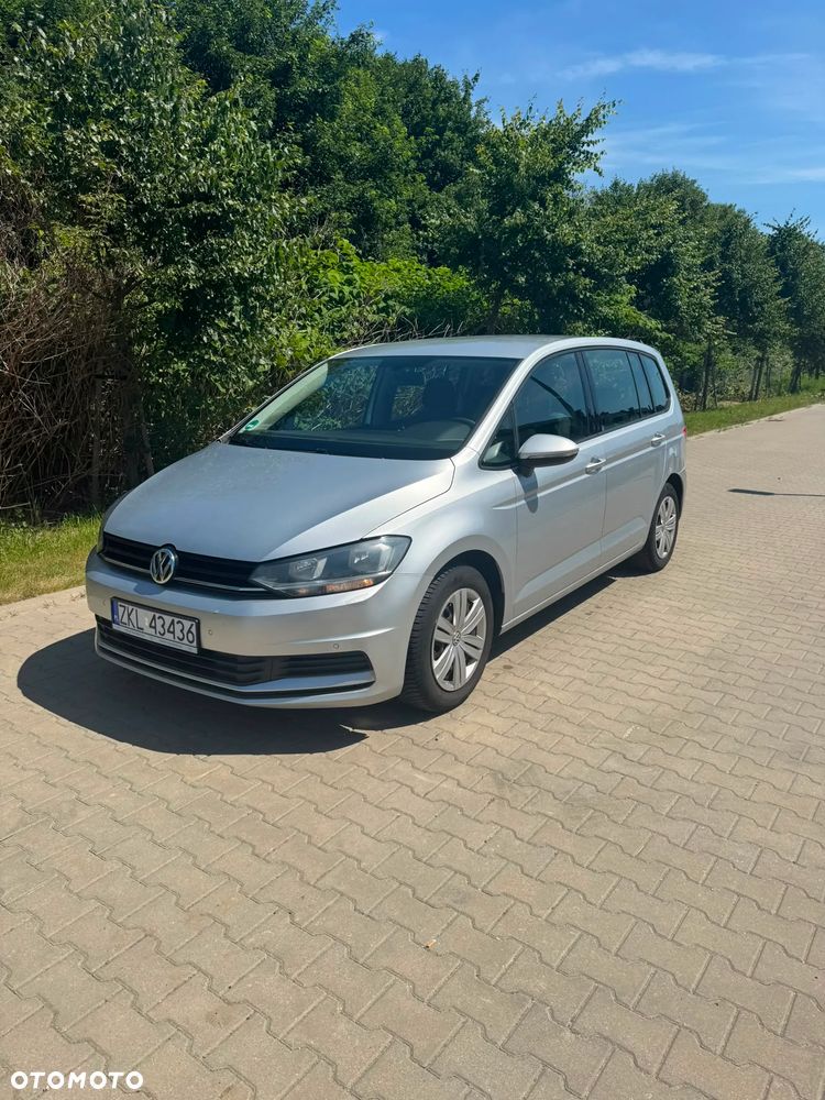 Volkswagen Touran - 1