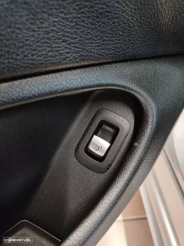 Mercedes-Benz C 250 d 9G-TRONIC AMG Line — fotografia 16