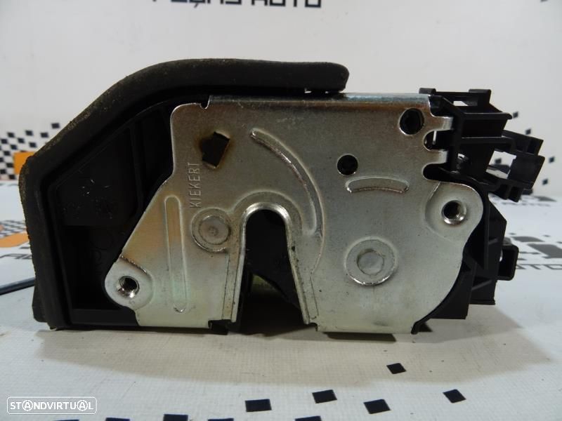Fecho Da Porta Trás Direita Bmw 1 (F20)  7202148 / 51227202148 / A0537 - 6