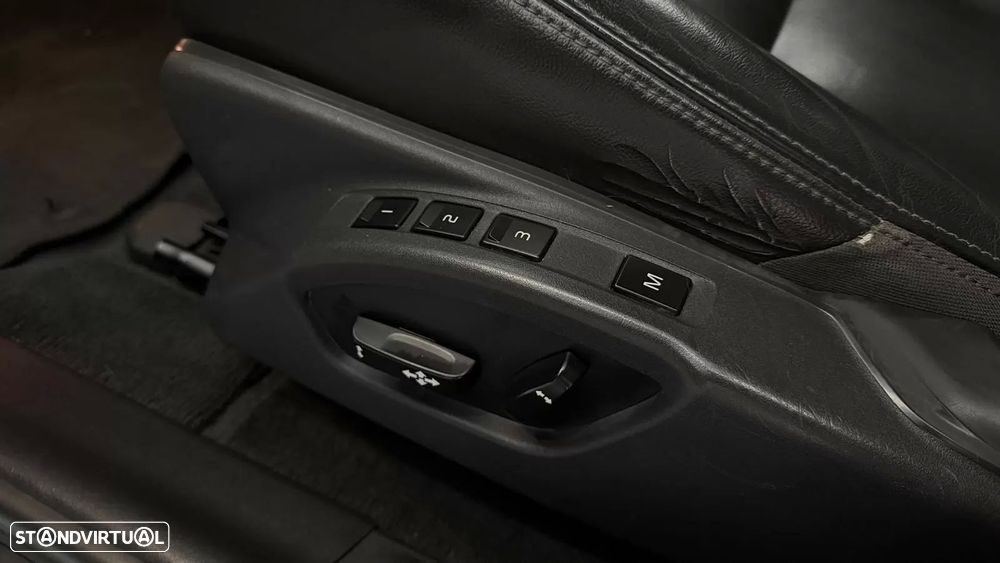 Volvo XC 60 2.0 D4 Momentum - 22