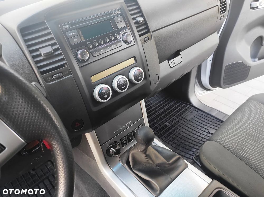Nissan Navara 2.5 D LE - 21