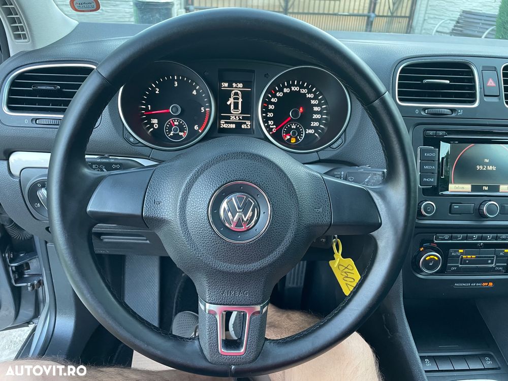 Volkswagen Golf - 20