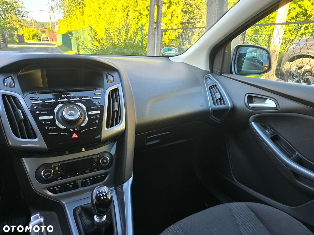 Ford Focus 1.0 EcoBoost Titanium - 25