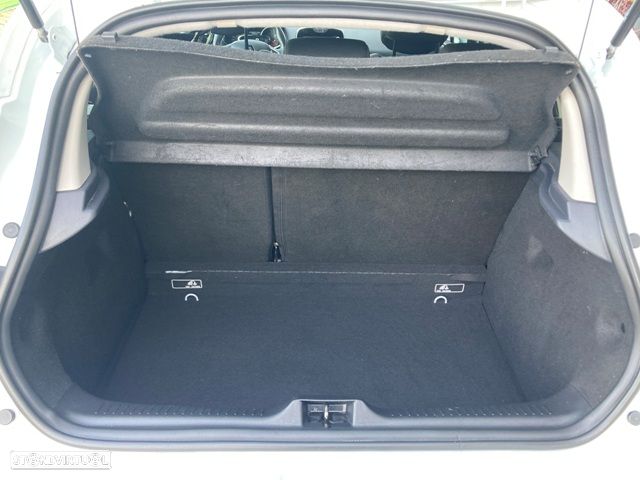 Renault Clio TCe 90 Limited - 27