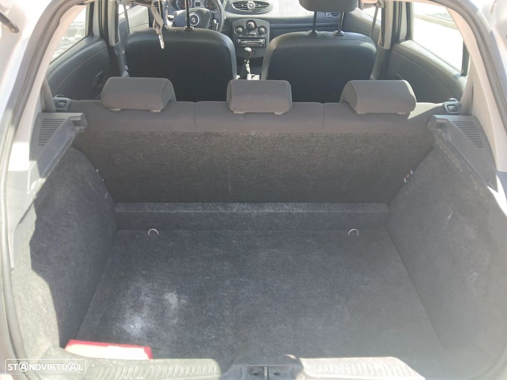 Renault Clio 1.5 dCi Dynamique S - 3