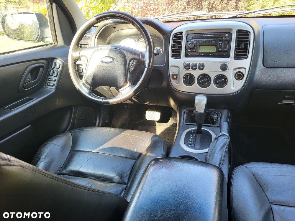 Ford Maverick 3.0 V6 Limited - 4
