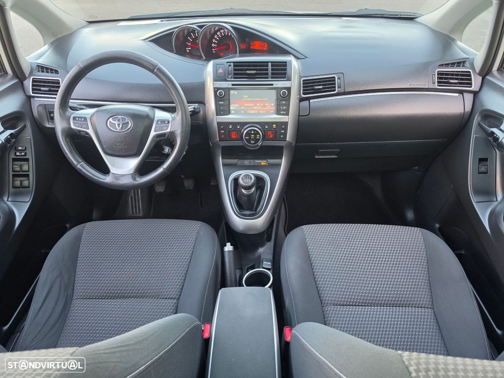 Toyota Verso 1.6 D-4D Comfort - 42