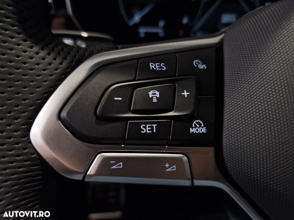 Volkswagen Touareg V6 TDI 4MOTION R-Line - 19