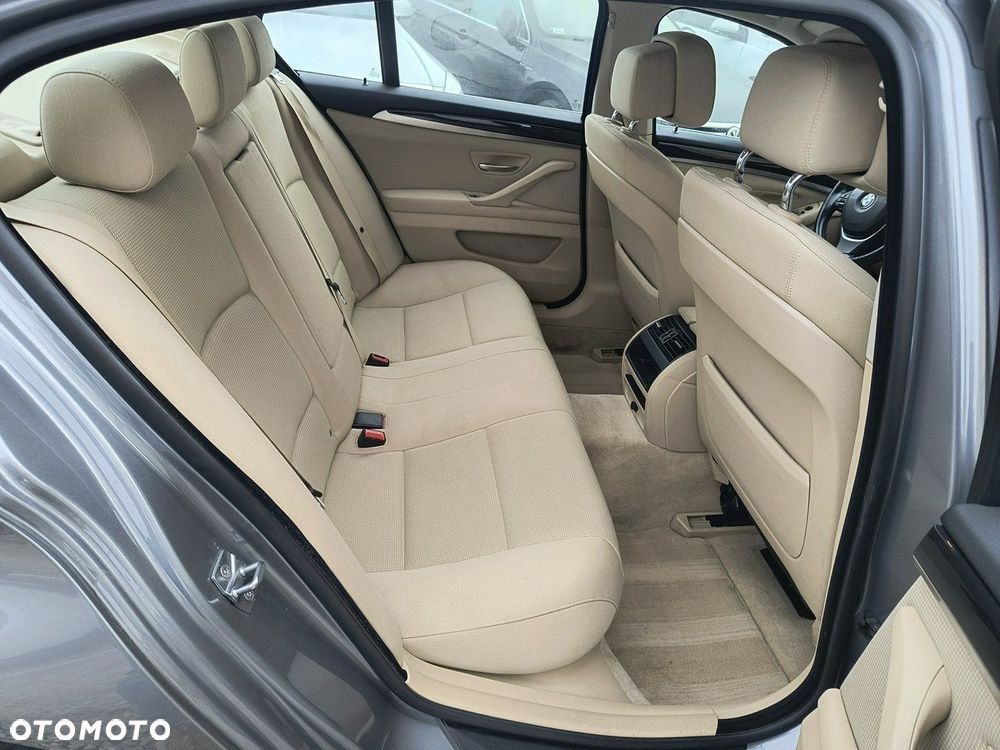 BMW Seria 5 520d - 13