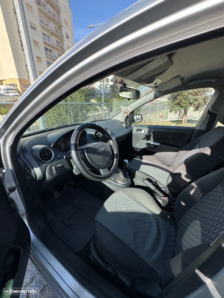 Ford Fiesta 1.25 Ambiente - 6