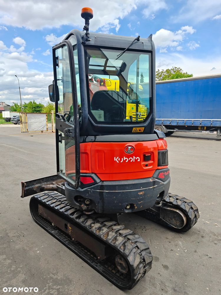 Kubota U-27 - 6