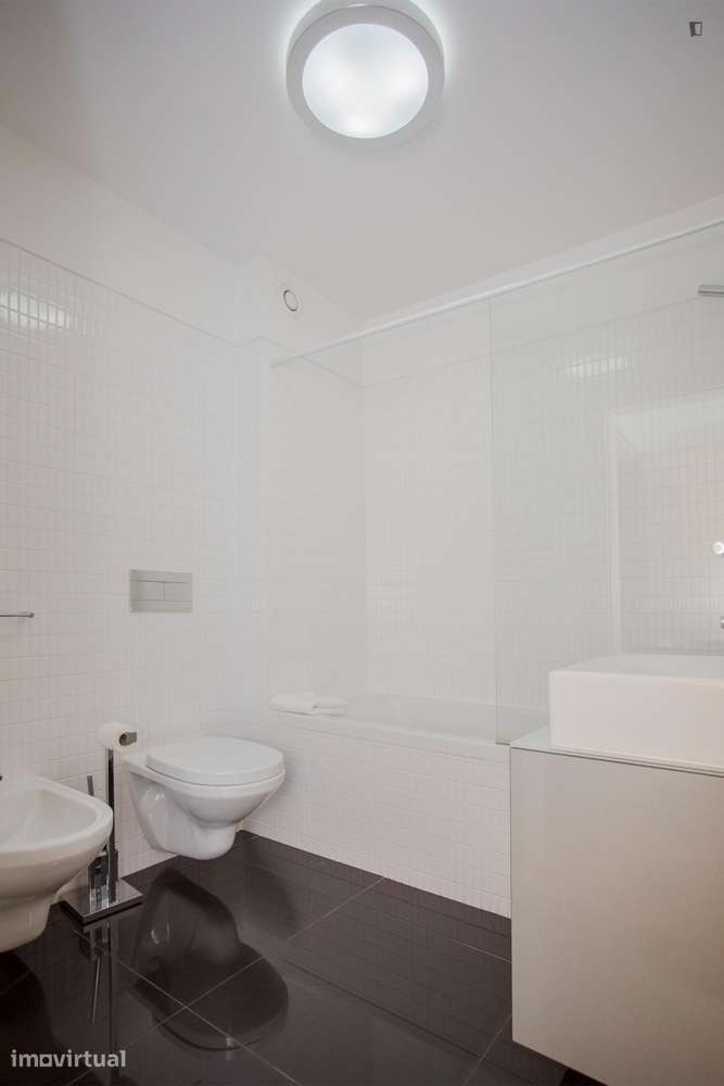 Apartamento com 2 quartos - localizado em Cedofeita Porto - Grande imagem: 2/49