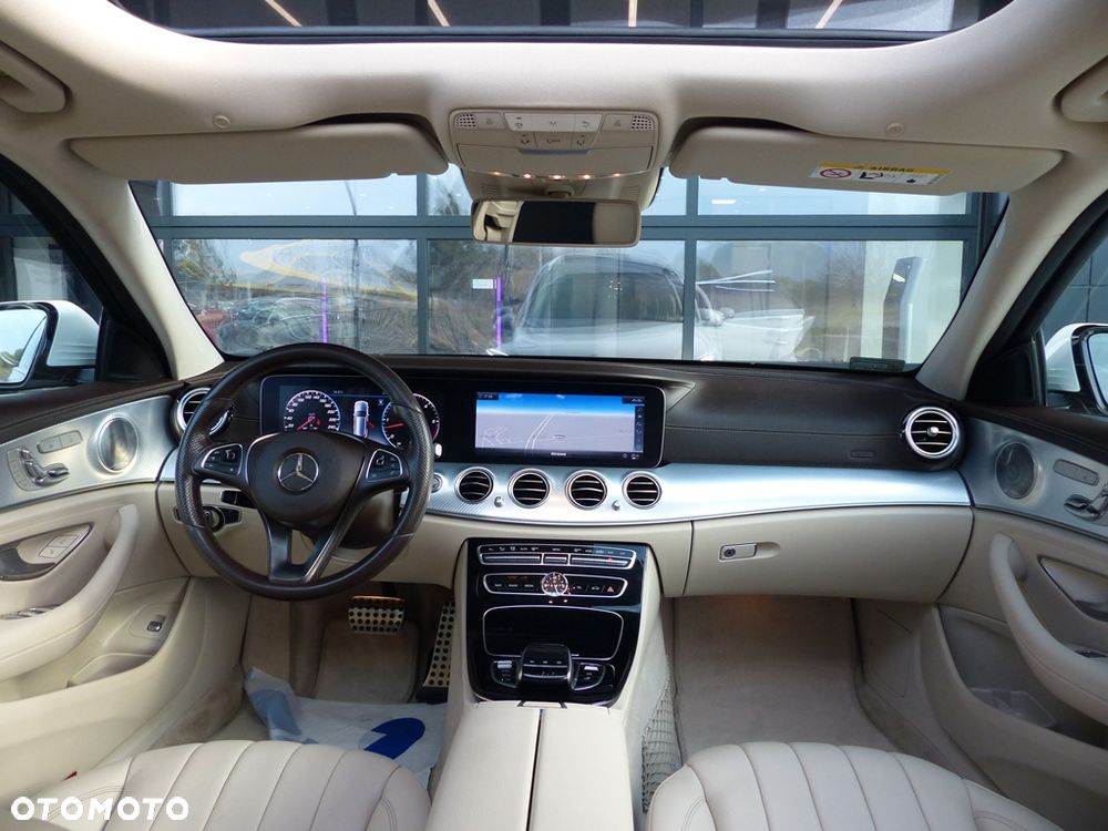 Mercedes-Benz Klasa E 350 d 4-Matic All-Terrain - 22