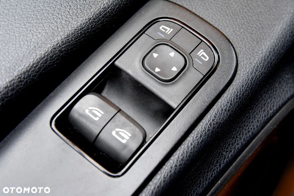 Mercedes-Benz SPRINTER - 22