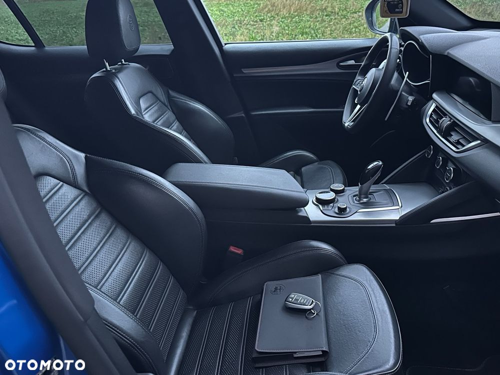 Alfa Romeo Stelvio - 4
