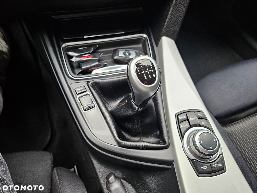 BMW Seria 3 - 25