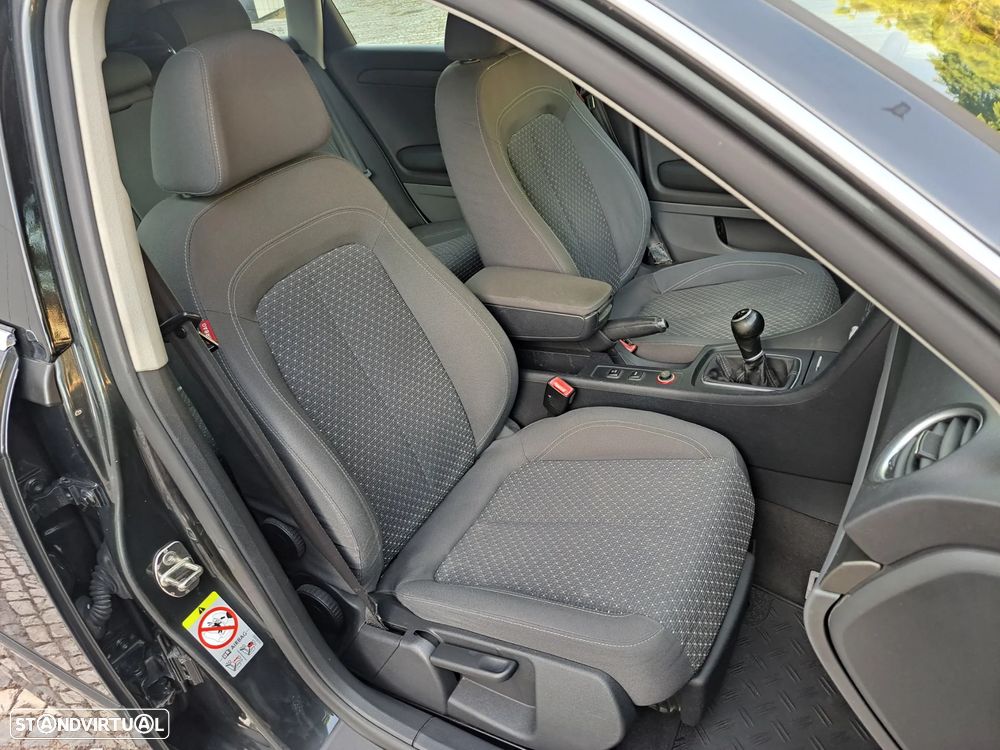 SEAT Exeo ST 2.0 TDI Sport - 23