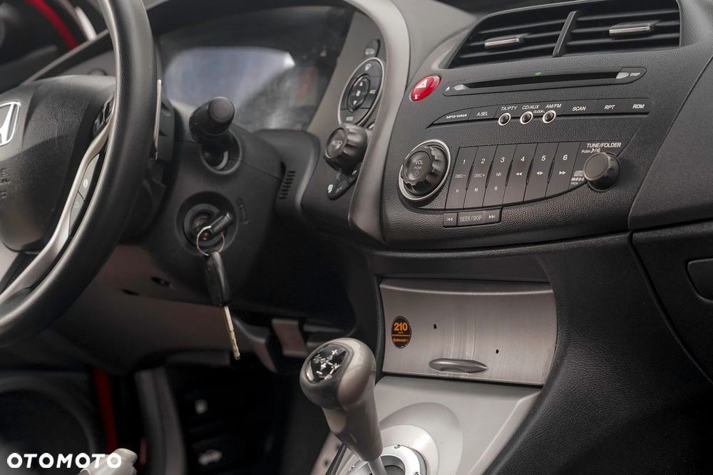 Honda Civic 1.8 TypeS + i-SHIFT - 33