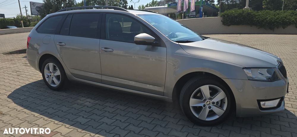 Skoda Octavia 1.6 TDI Ambiente DSG - 6