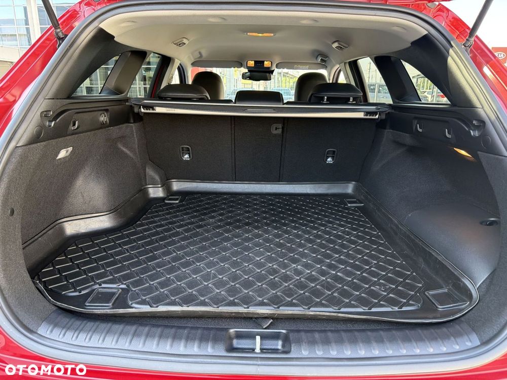 Kia Ceed 1.6 GDI PHEV L Business Line DCT - 24