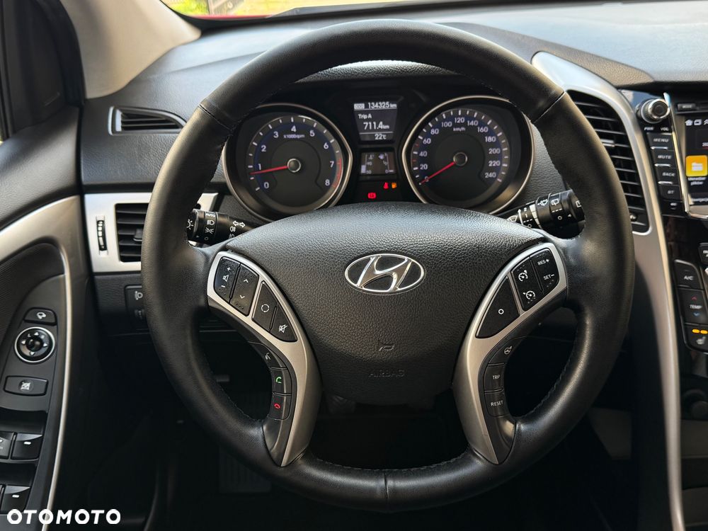 Hyundai i30 1.6 Premium - 17