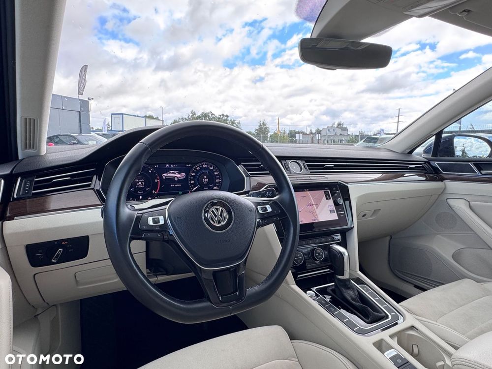 Volkswagen Passat - 16