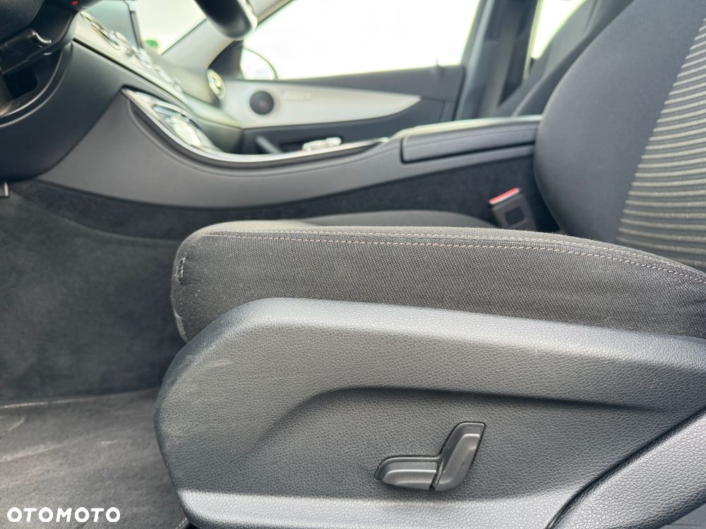 Mercedes-Benz Klasa E 220 d 9G-TRONIC Avantgarde - 16