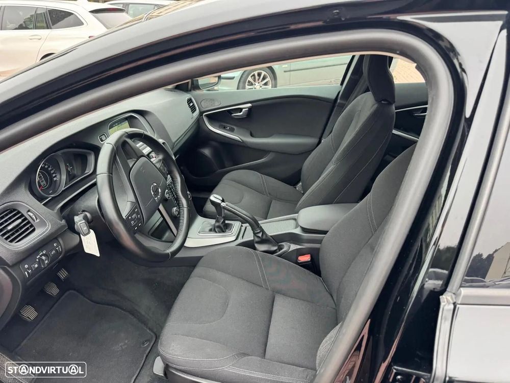 Volvo V40 2.0 D2 Kinetic - 6