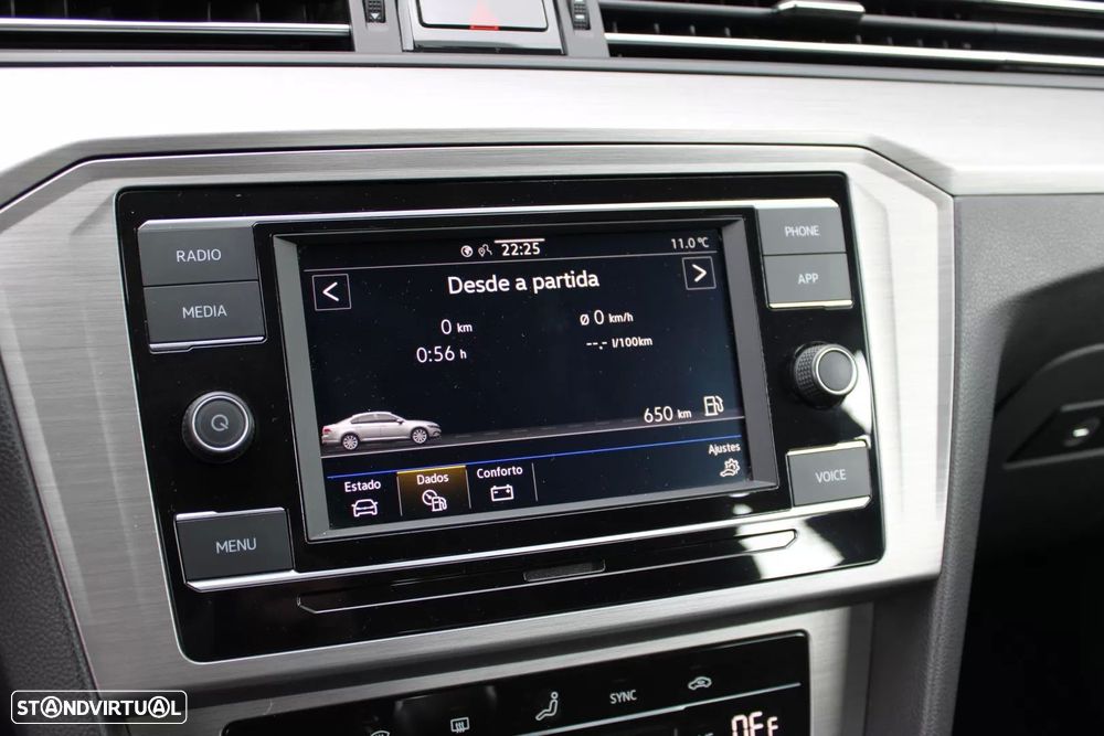 VW Passat 2.0 TDI Elegance - 17