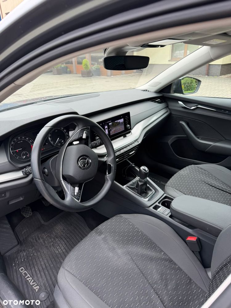 Skoda Octavia - 2