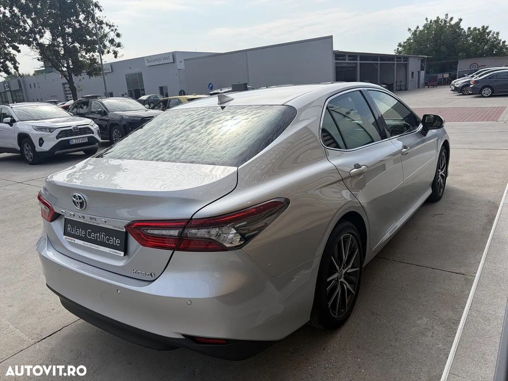 Toyota Camry 2.5 Dynamic - 8