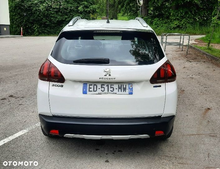 Peugeot 2008 1.2 Pure Tech Allure S&S - 8