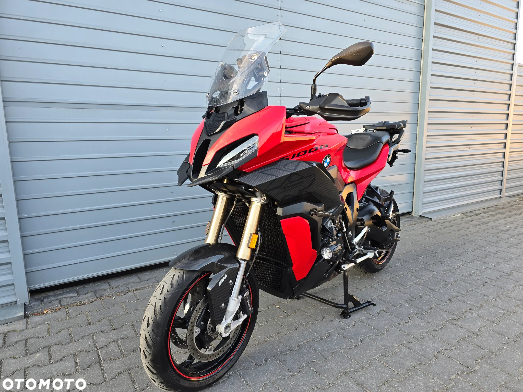BMW S - 18