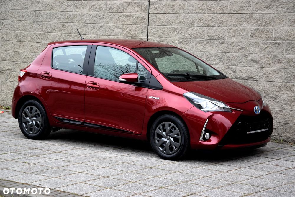 Toyota Yaris - 10