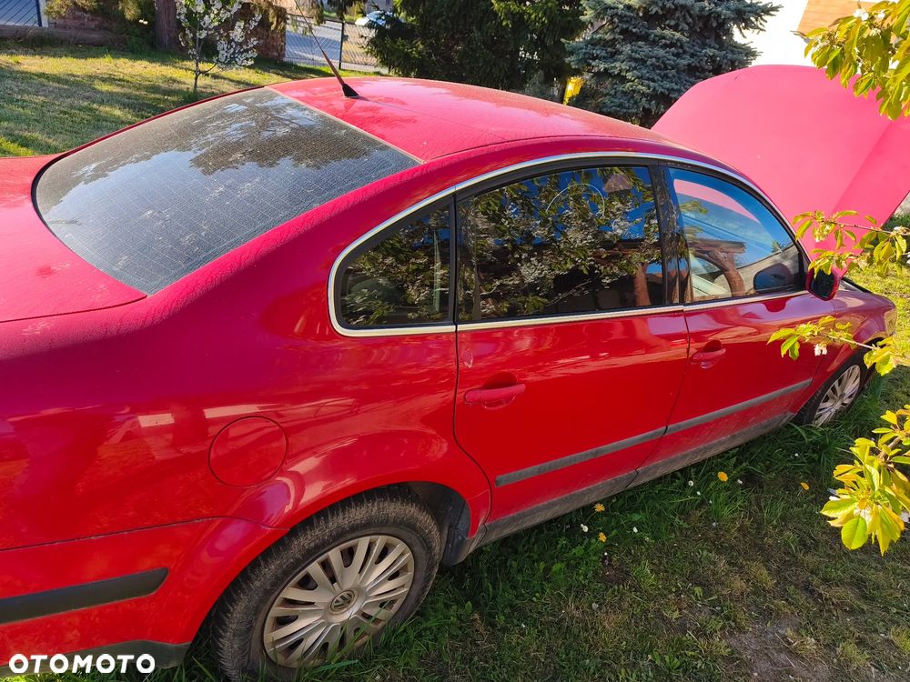 Volkswagen Passat 1.9 TDI Basis - 4