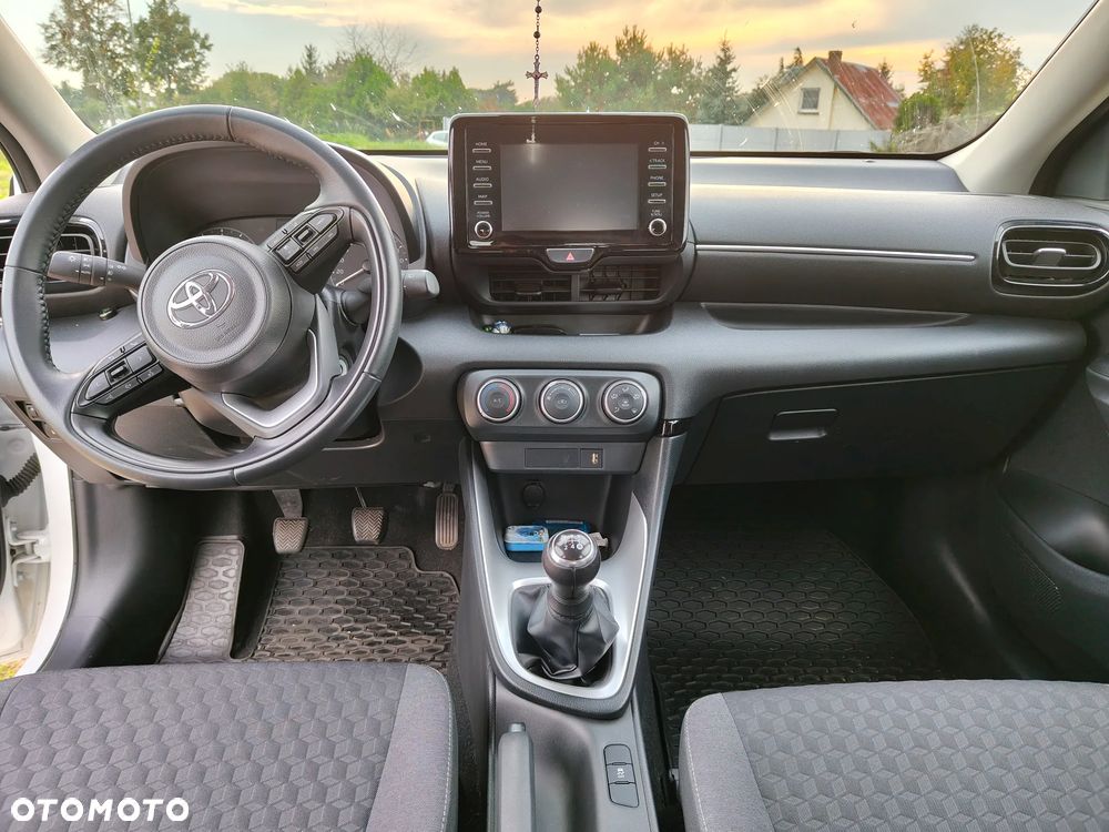 Toyota Yaris - 12