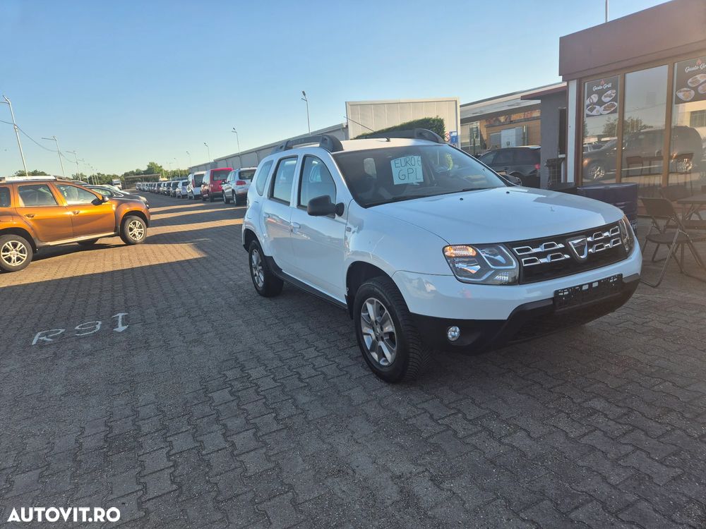 Dacia Duster 1.6 4x2 Laureate - 3