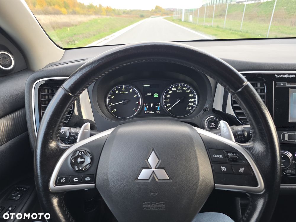 Mitsubishi Outlander 2.0 Intense + CVT - 20